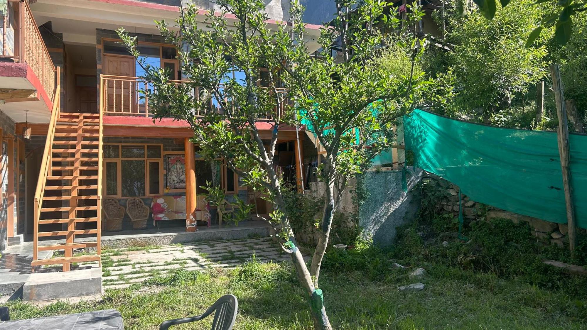 Sunface Homestay Manāli エクステリア 写真